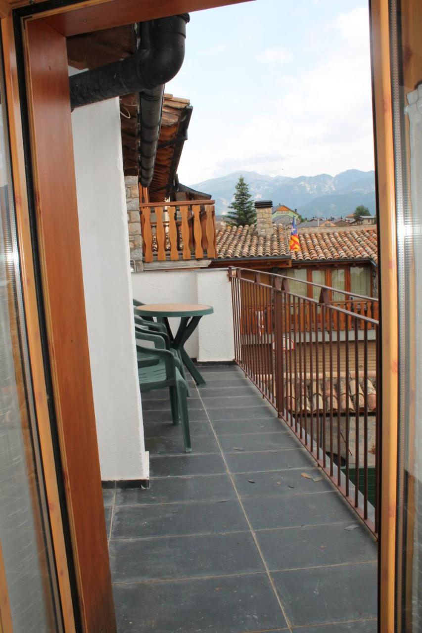 Cal Duran Apartment Bellver De Cerdanya Luaran gambar